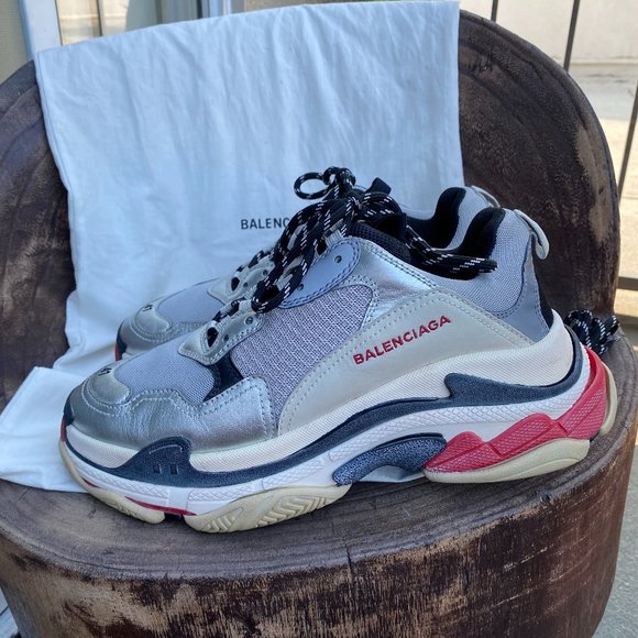 Authentic Balenciaga Triple S 41 - Picture 2 of 6
